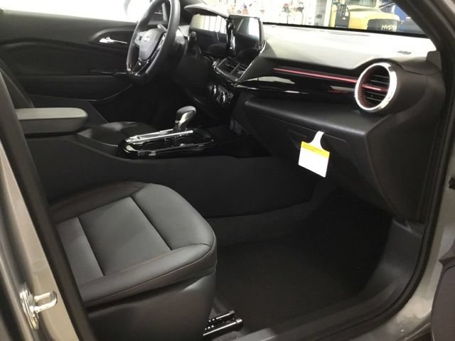 New 2026 Chevrolet Trax RS w/ Driver Confidence Package FWD image 40