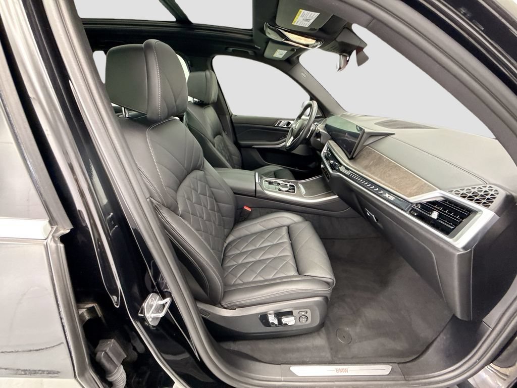 Used 2024 BMW X5 xDrive40i w/ Premium Package AWD/4WD image 19