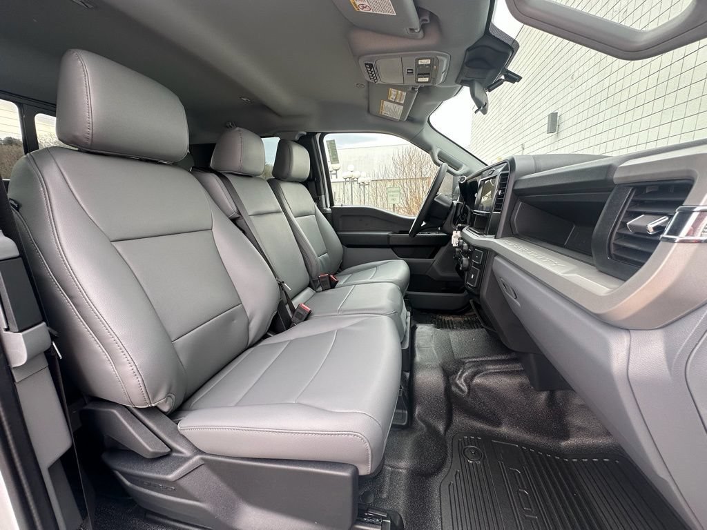 New 2026 Ford F550 4x4 SuperCab Super Duty image 18