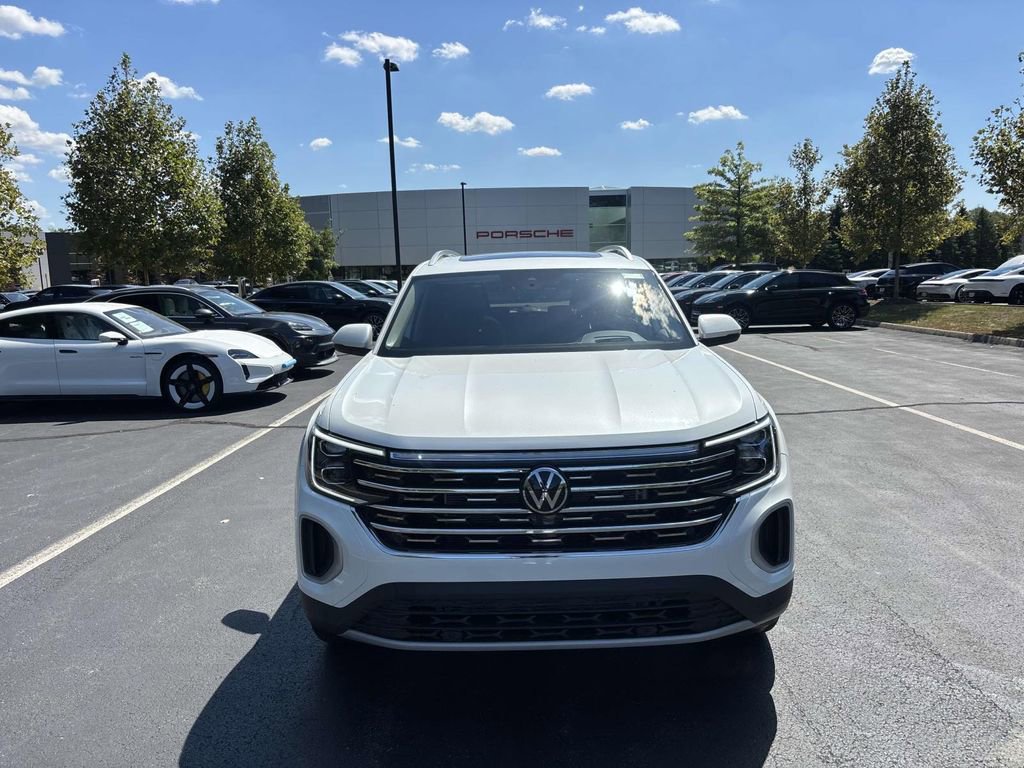 New 2026 Volkswagen Atlas SEL image 2
