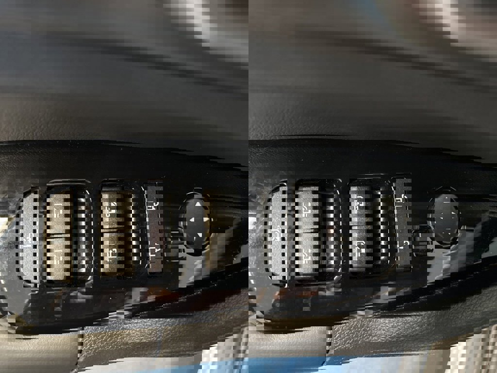 Used 2023 Kia Sportage X-Line w/ X-Line Premium Package image 25