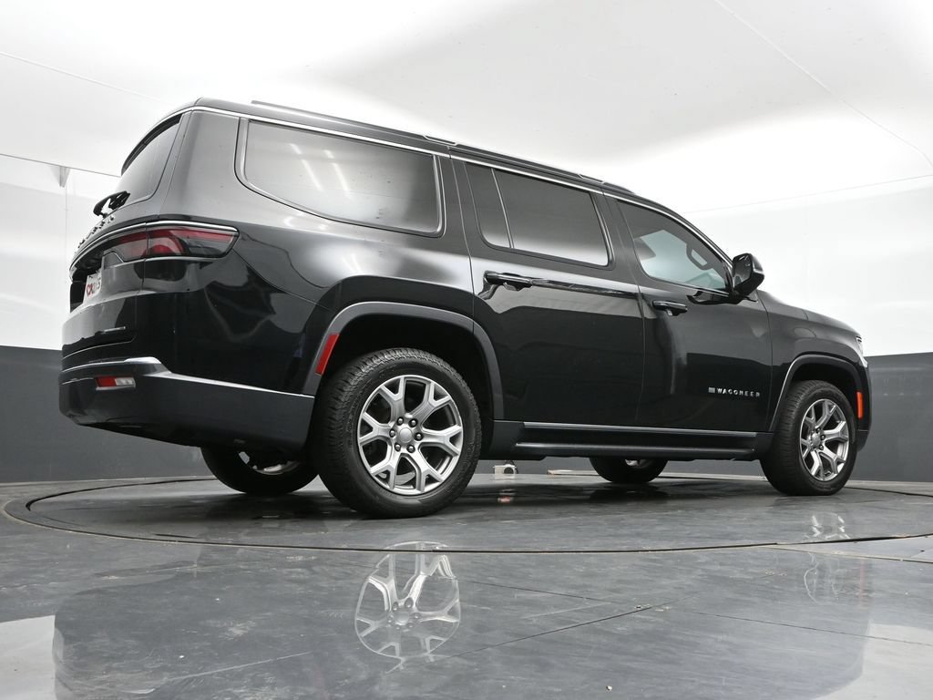 Used 2022 Jeep Wagoneer Series II AWD/4WD image 39