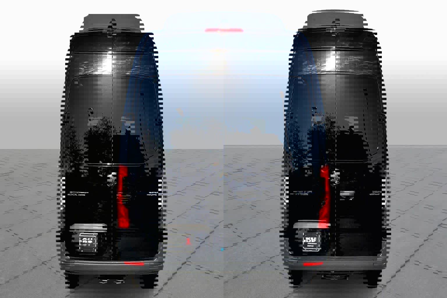 Used 2025 Mercedes-Benz Sprinter 2500 image 5