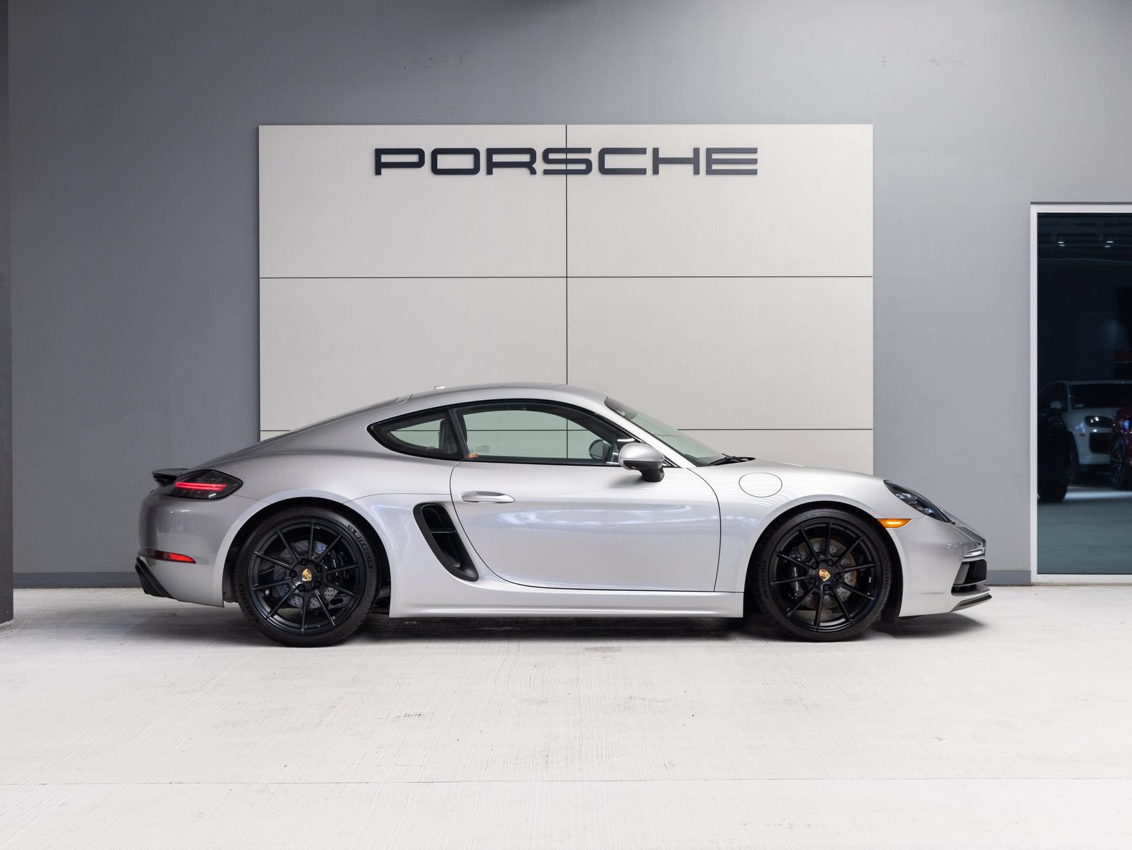 Certified 2022 Porsche 718 Cayman GTS RWD image 8