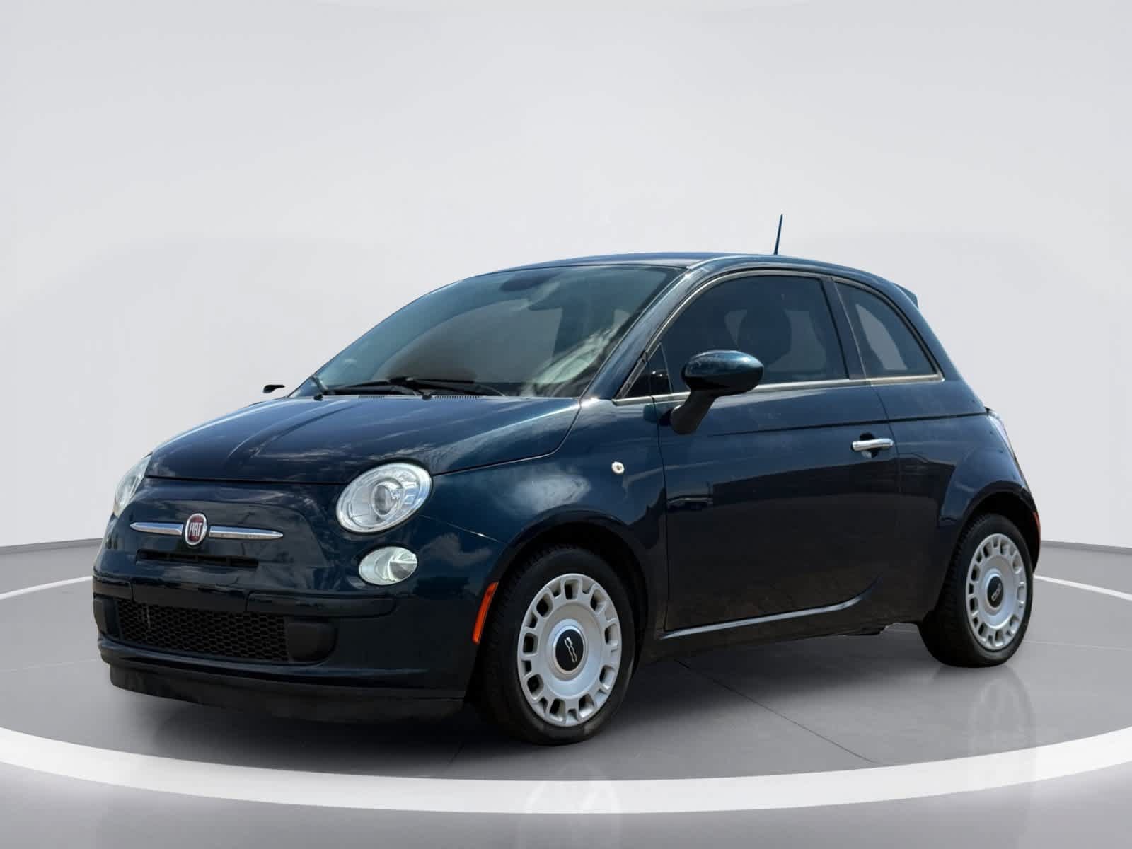 Used 2015 FIAT 500 Pop FWD image 2
