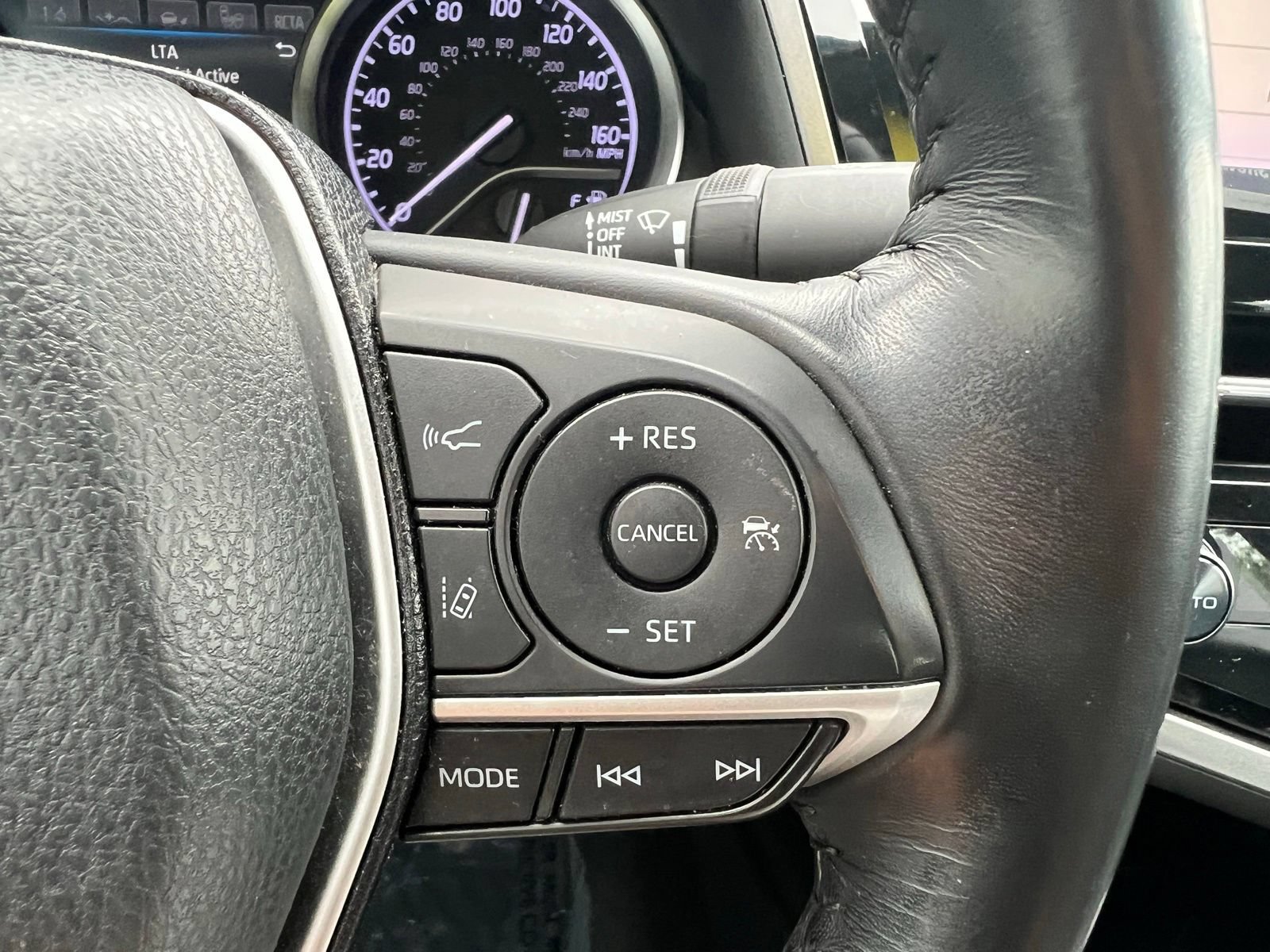 Used 2021 Toyota Camry XLE FWD image 26