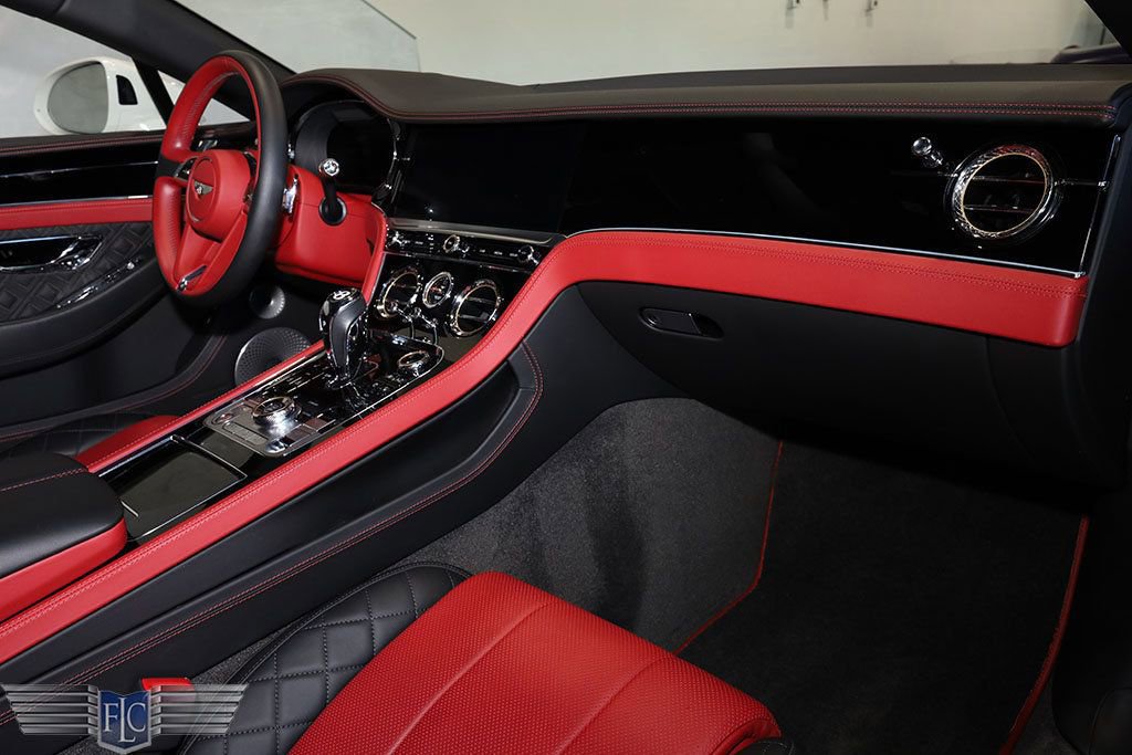 Used 2020 Bentley Continental GT V8 image 19