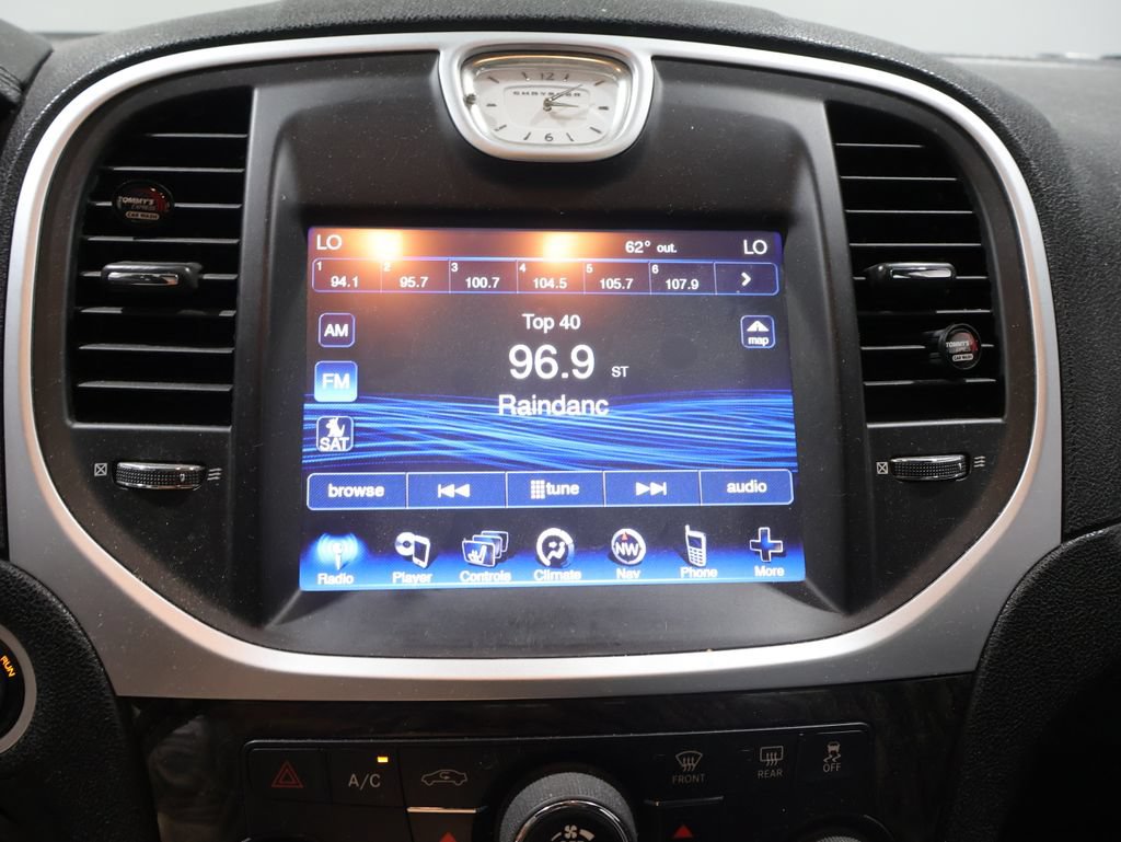 Used 2013 Chrysler 300 C AWD/4WD image 24