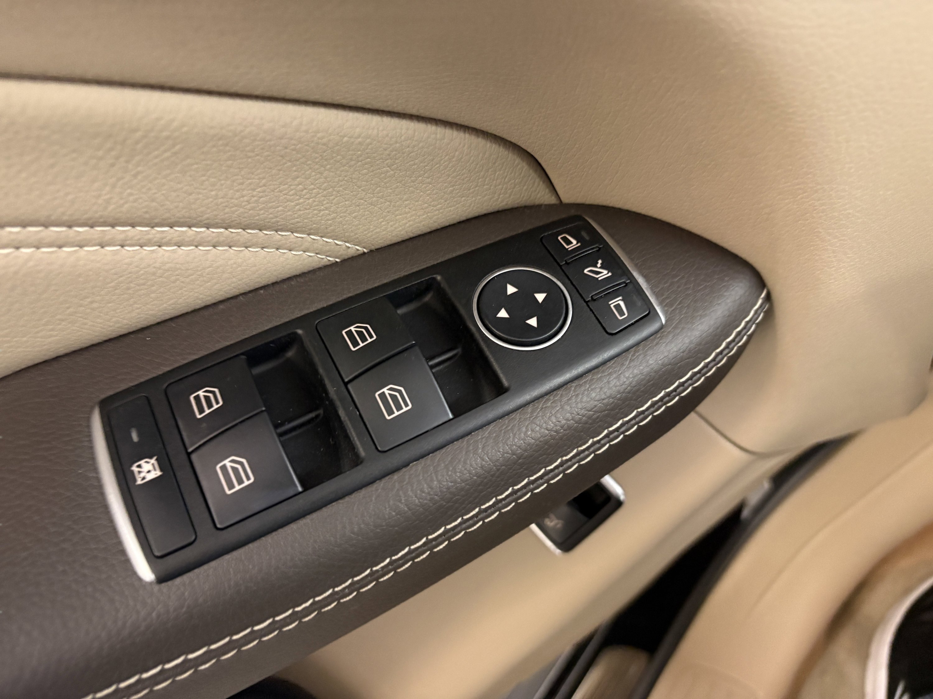 Used 2015 Mercedes-Benz ML 350 4MATIC image 28