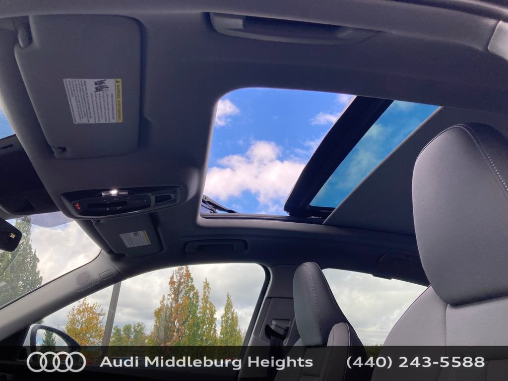 Used 2025 Audi Q5 Premium Plus w/ Premium Plus image 24