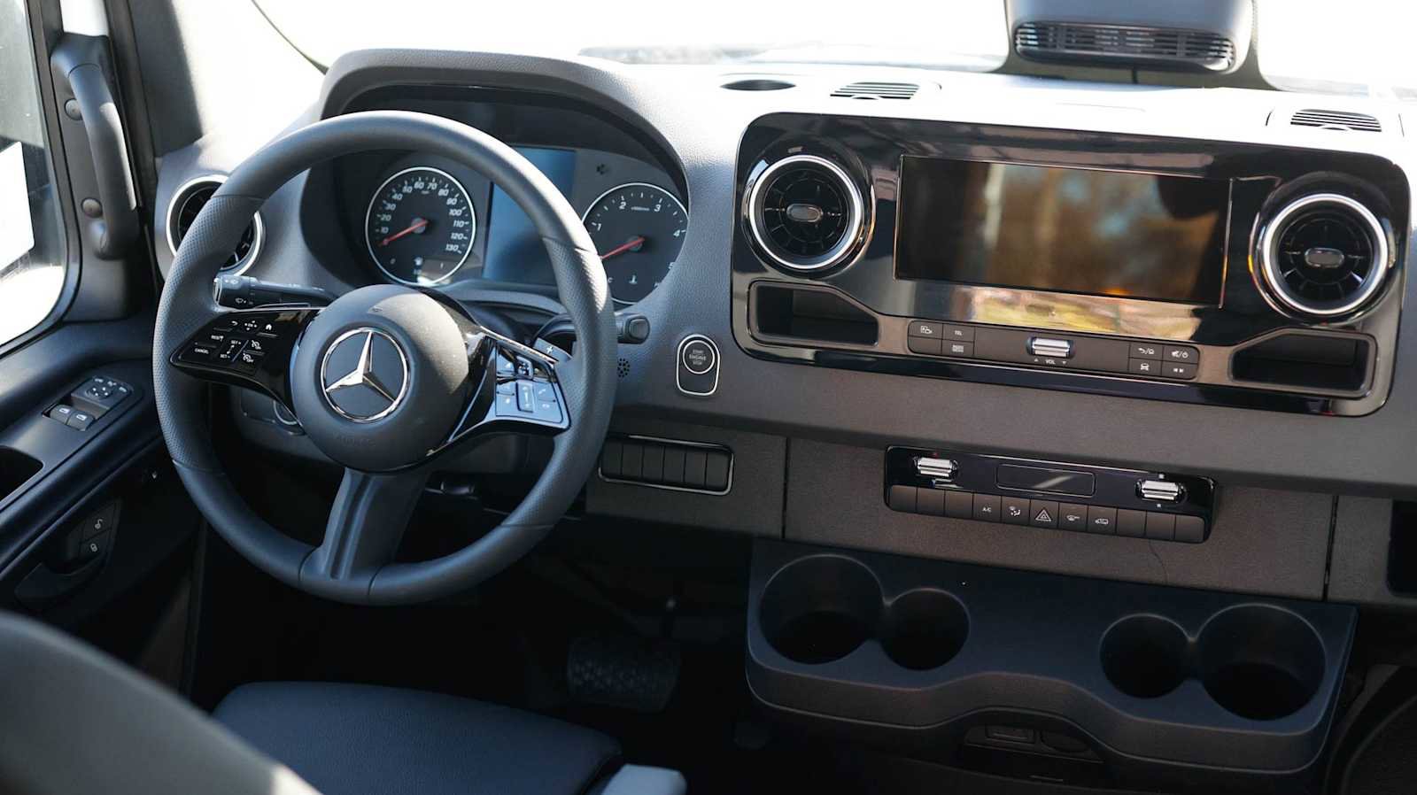 New 2025 Mercedes-Benz Sprinter 2500 image 22