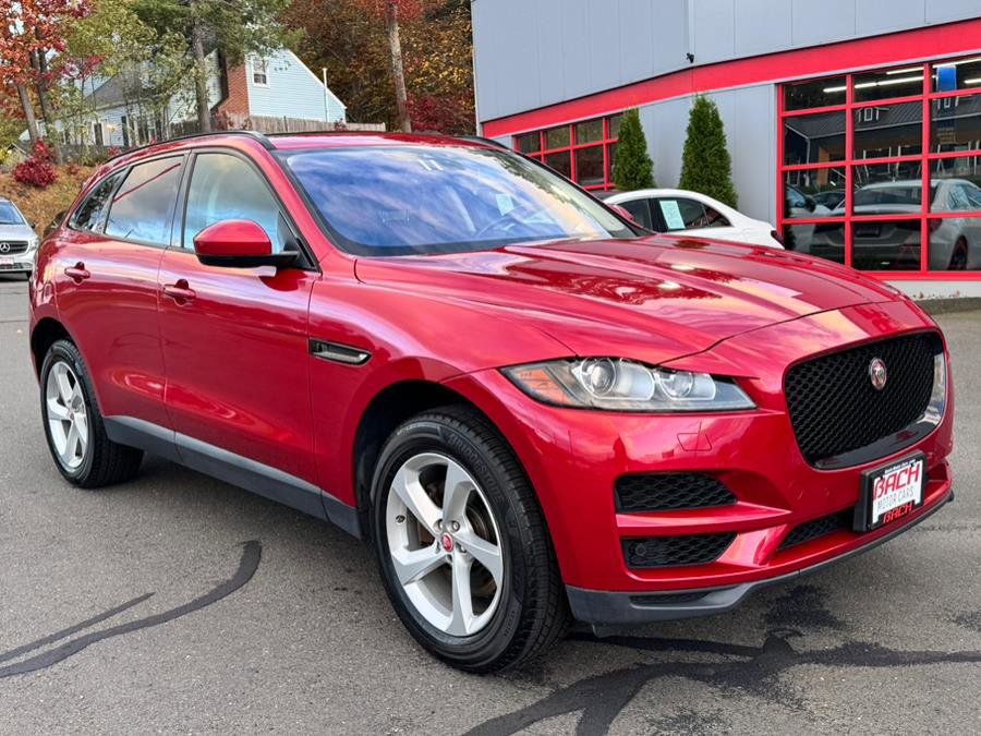 Used 2018 Jaguar F-PACE Premium image 2