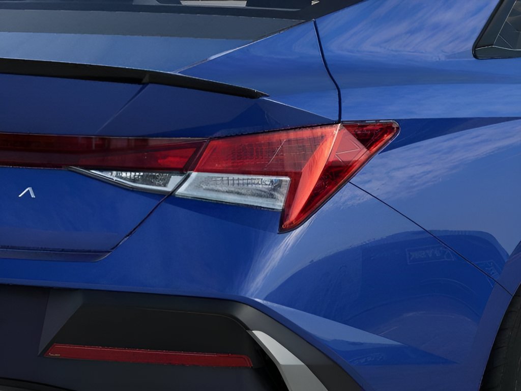 Used 2026 Hyundai Elantra Sport w/ Cargo Package FWD image 10