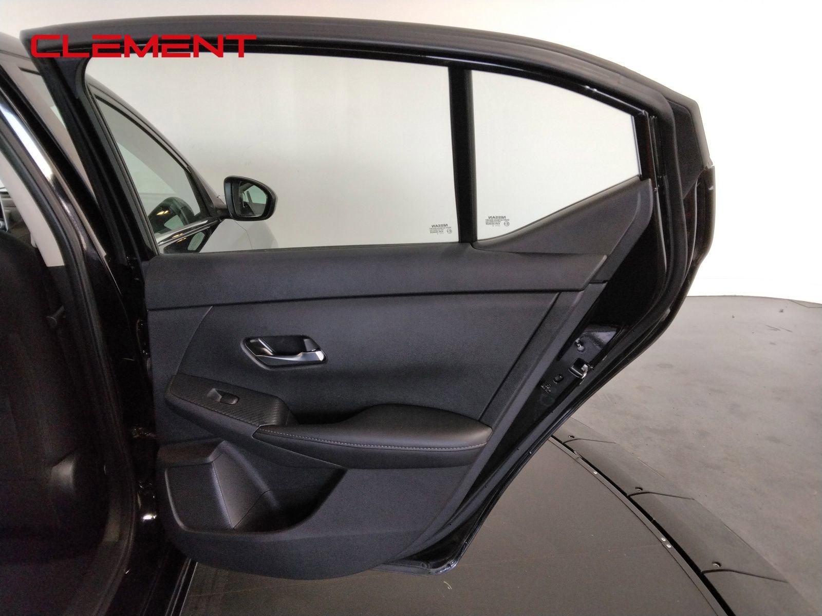 Used 2022 Nissan Sentra SV FWD image 31
