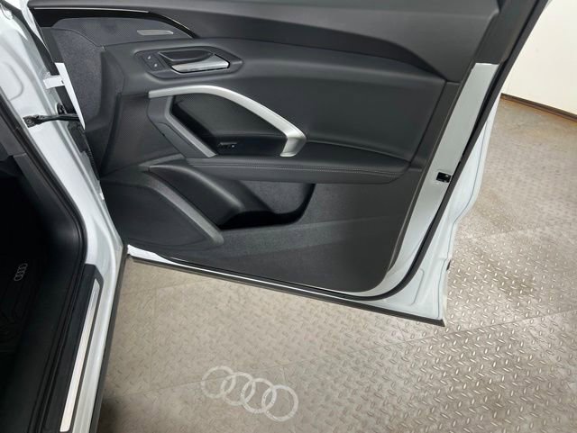 Certified 2025 Audi Q5 Premium Plus w/ Premium Plus AWD/4WD image 13