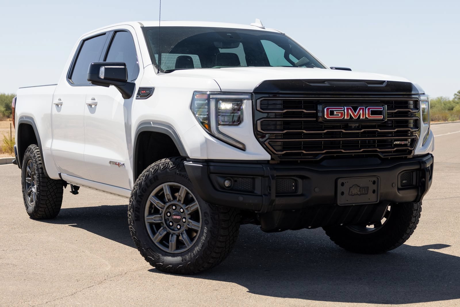 Used 2025 GMC Sierra 1500 AT4X AWD/4WD image 3