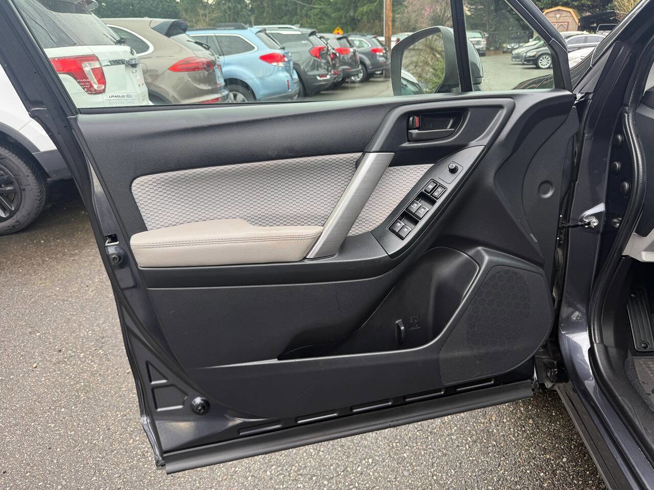 Used 2018 Subaru Forester 2.5i Premium AWD/4WD image 25