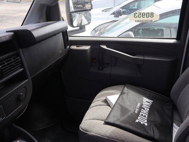 New 2025 GMC Savana 3500 w/ Power Convenience Package image 17