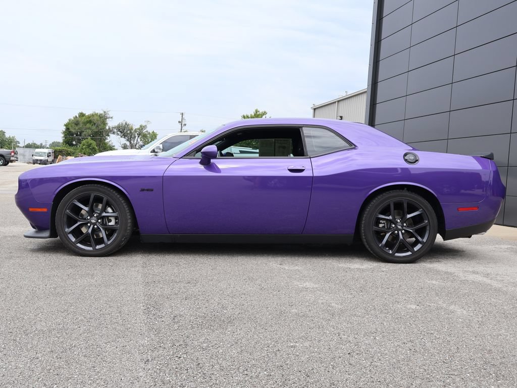 Used 2023 Dodge Challenger R/T w/ Blacktop Package RWD image 2