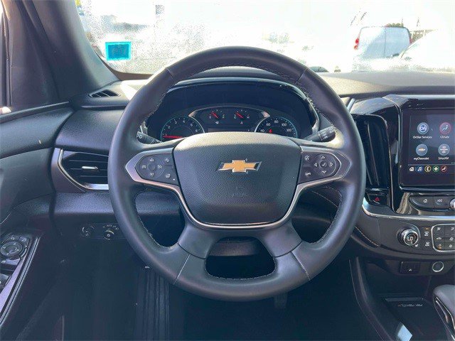 Certified 2023 Chevrolet Traverse LT w/ Rear Camera Mirror Package image 13