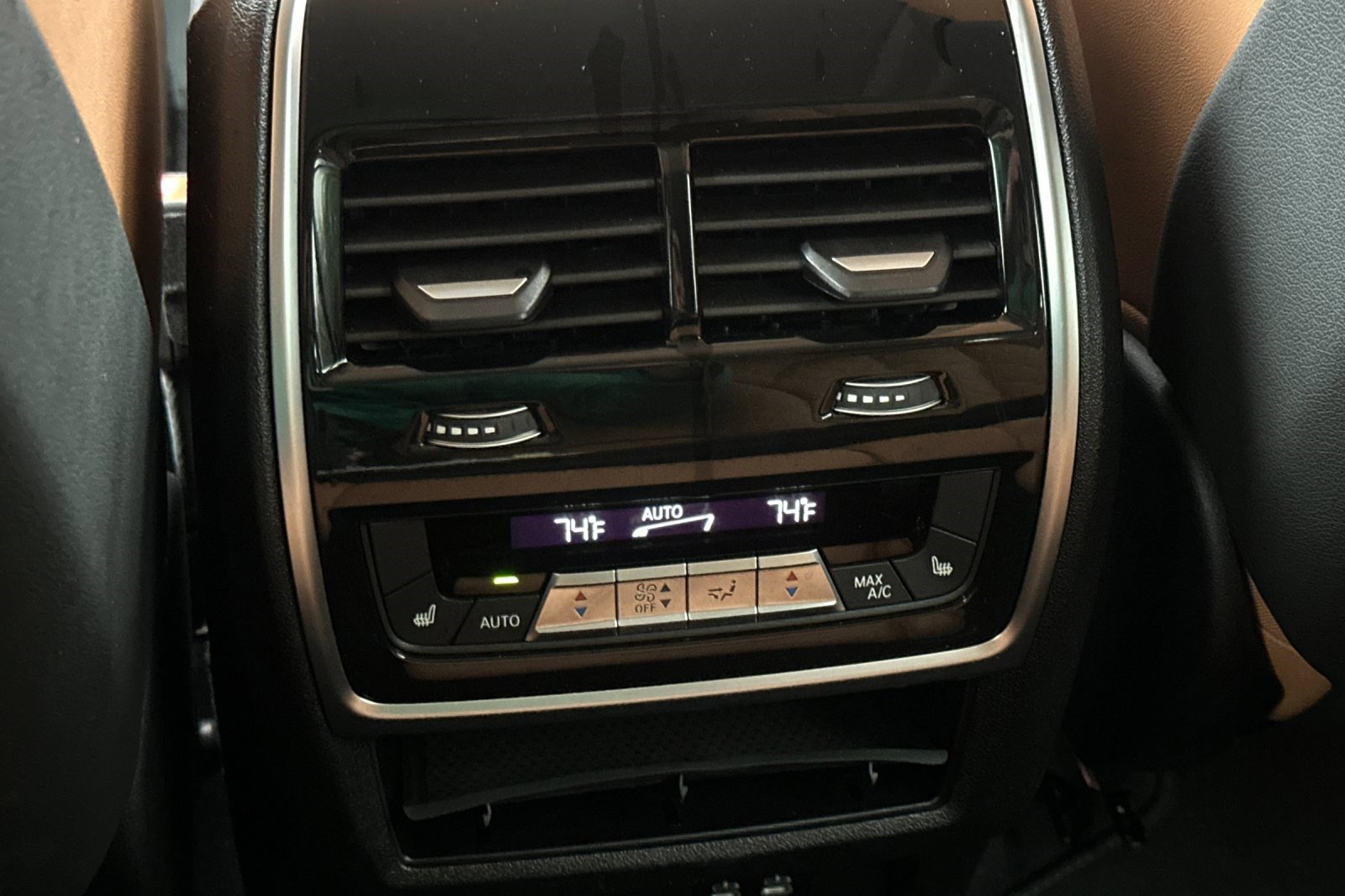 Certified 2025 BMW X7 xDrive40i image 16