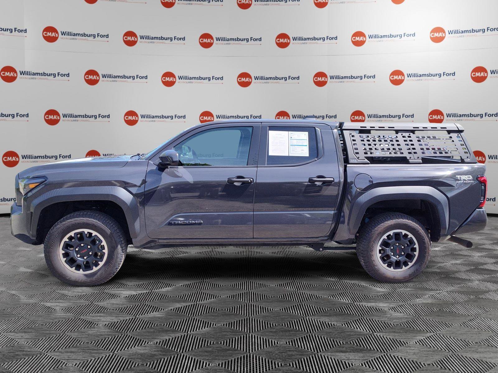 Used 2024 Toyota Tacoma TRD Off-Road image 2