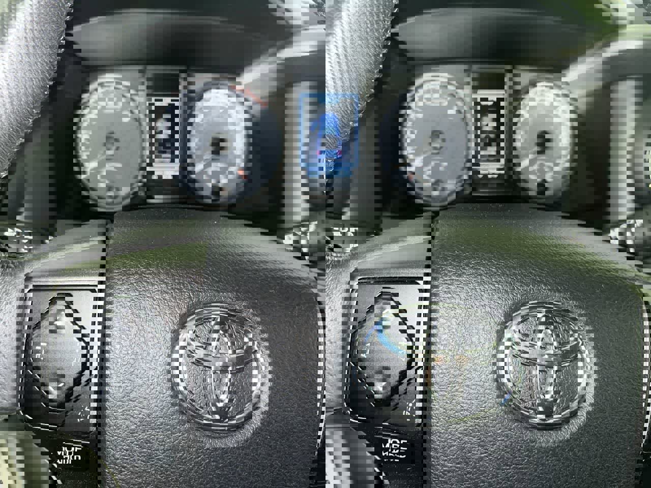 Used 2023 Toyota Tacoma TRD Off-Road image 17