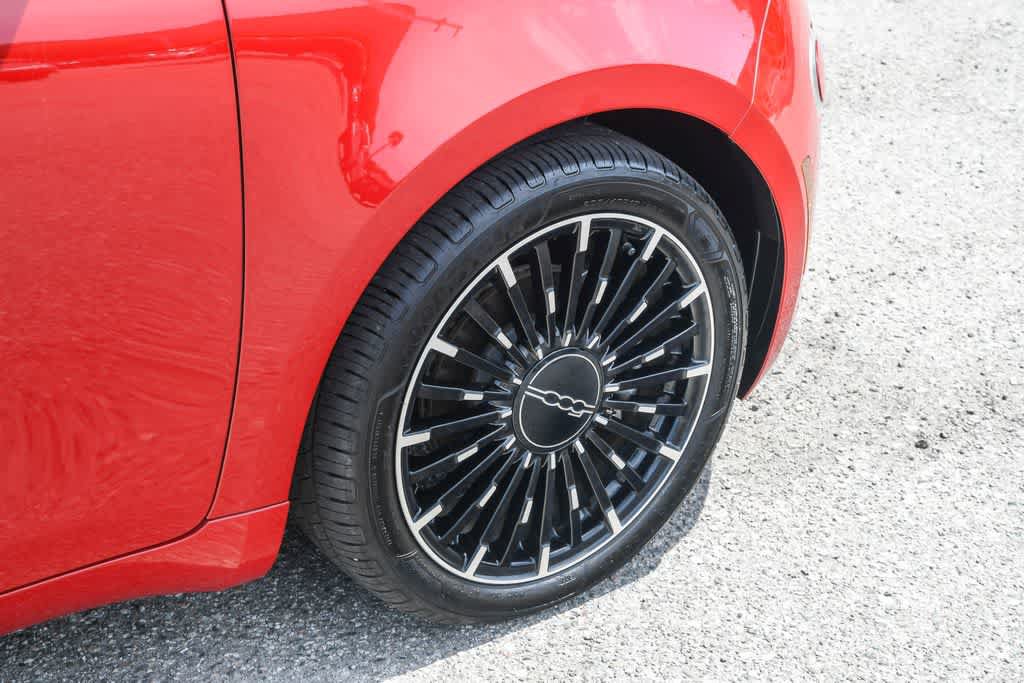 Used 2024 FIAT 500 e (RED) FWD image 13