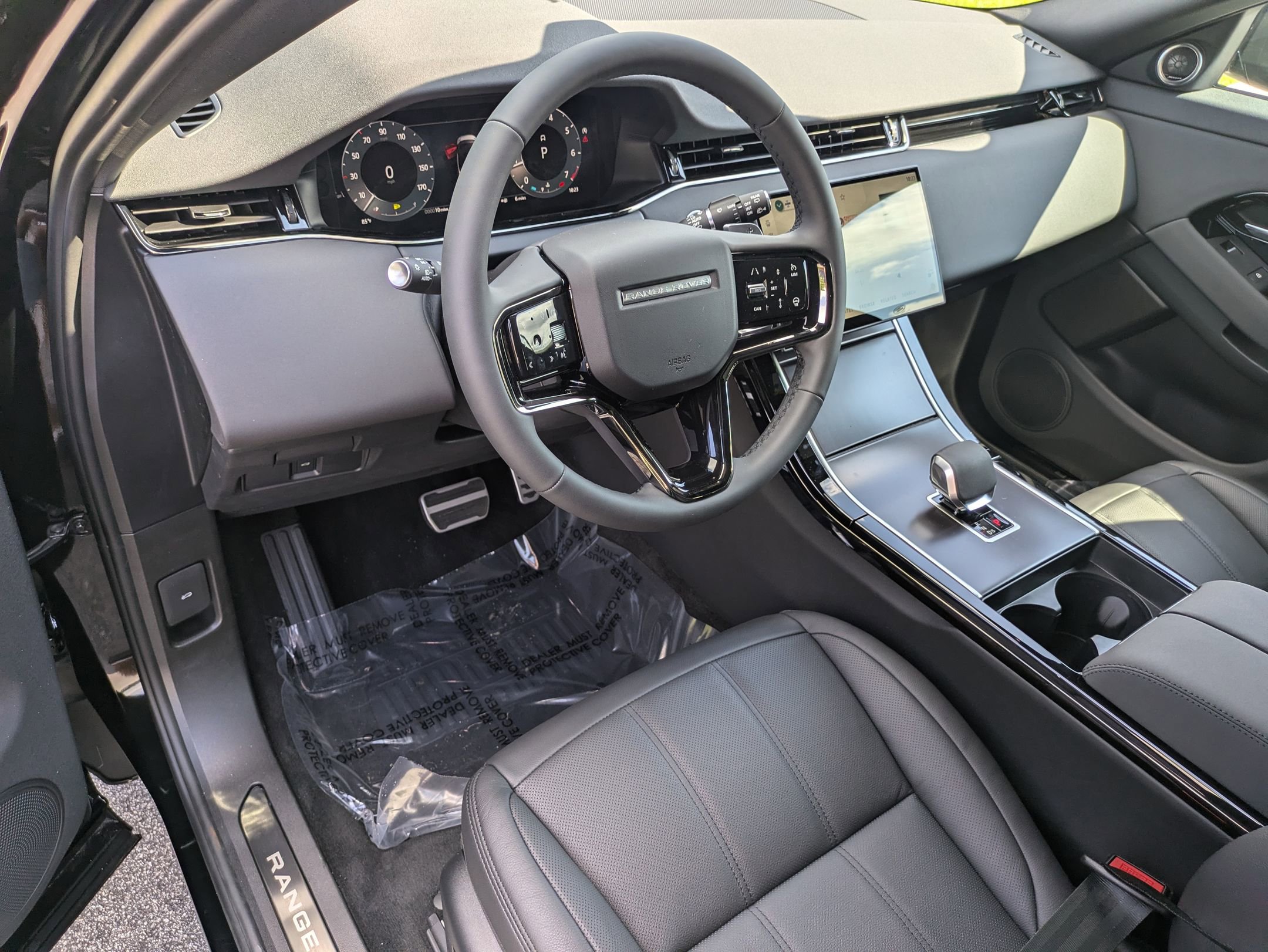 New 2026 Land Rover Range Rover Evoque Dynamic SE image 9