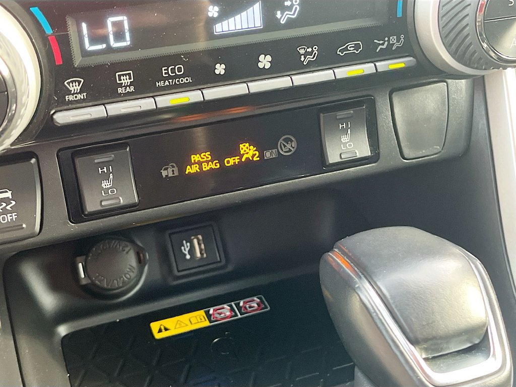 Used 2024 Toyota RAV4 XSE AWD/4WD image 20