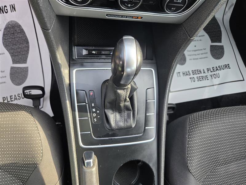 Used 2016 Volkswagen Passat 1.8T S image 35