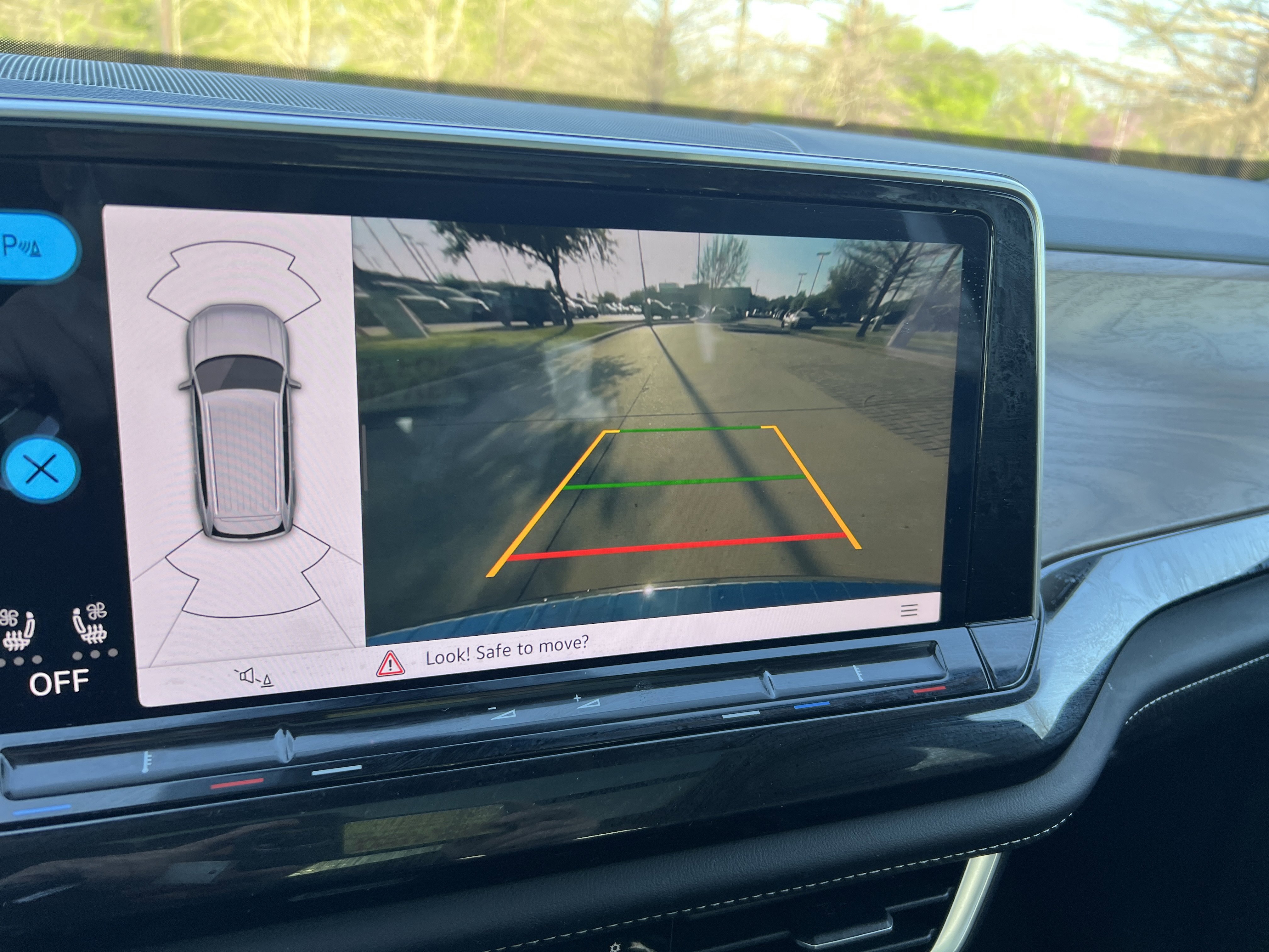 Certified 2025 Volkswagen Atlas SE w/ Panoramic Sunroof Package FWD image 23