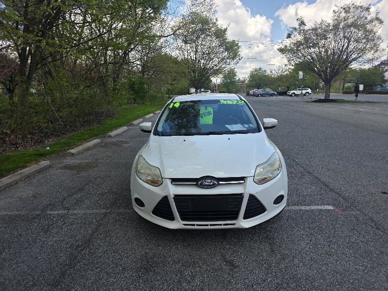 Used 2014 Ford Focus SE w/ SE Winter Package image 9