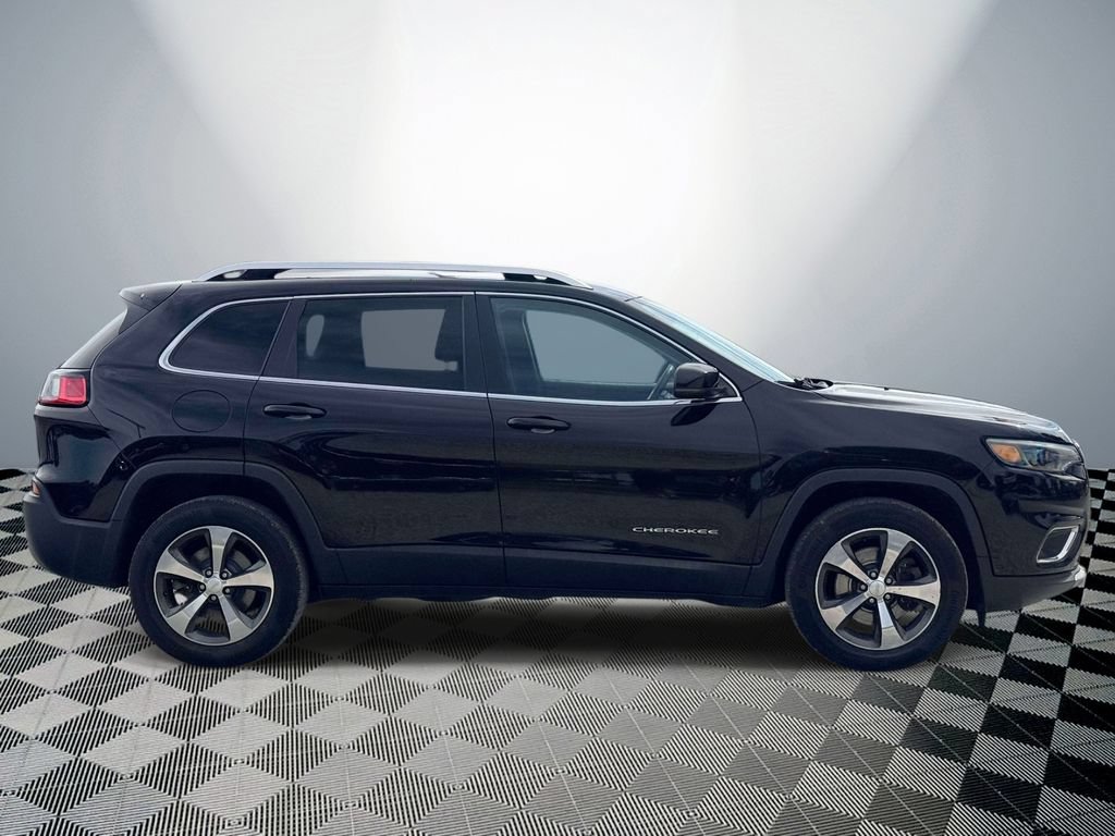 Used 2019 Jeep Cherokee Limited AWD/4WD image 6