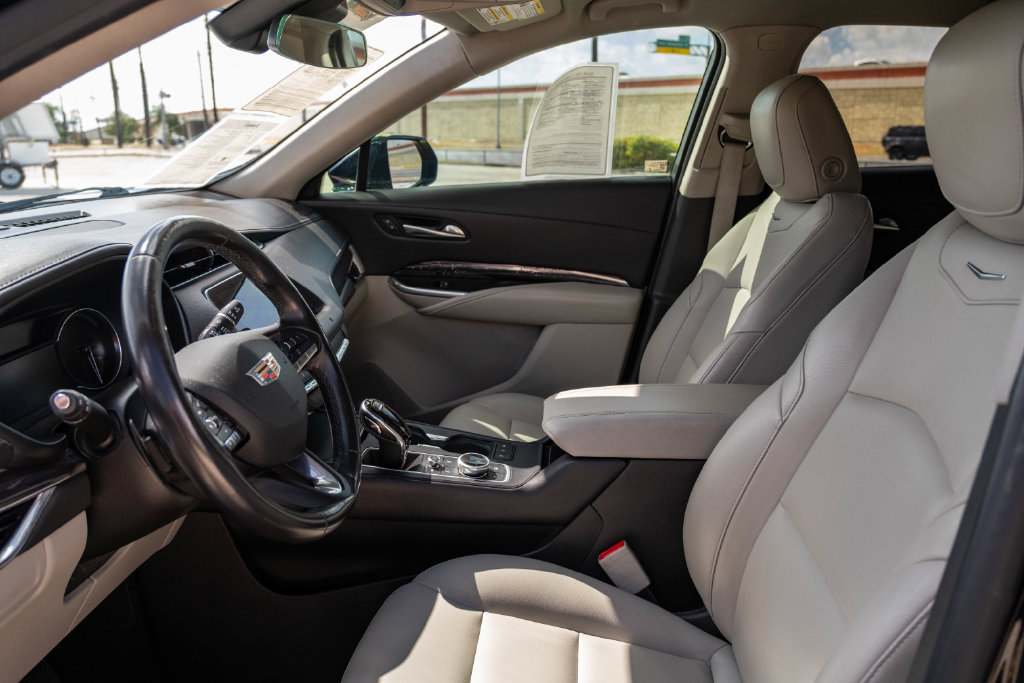 Used 2020 Cadillac XT4 Luxury FWD image 12