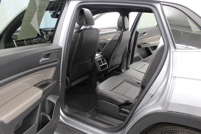 Used 2023 Volkswagen Atlas Cross Sport SE w/ Panoramic Sunroof Package AWD/4WD image 16