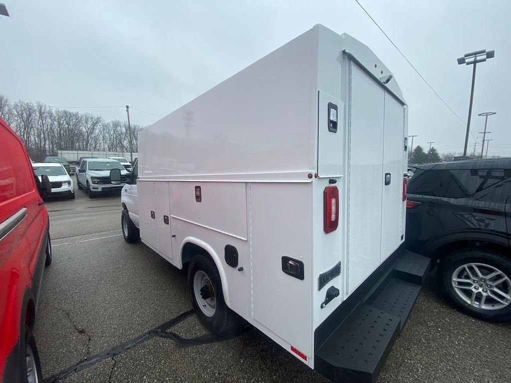 New 2026 Ford E-350 and Econoline 350 Super Duty w/ Power Equipment Group RWD image 8