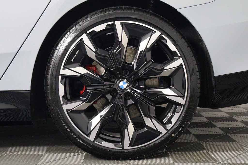 New 2026 BMW i5 eDrive40 w/ M Sport Package image 10