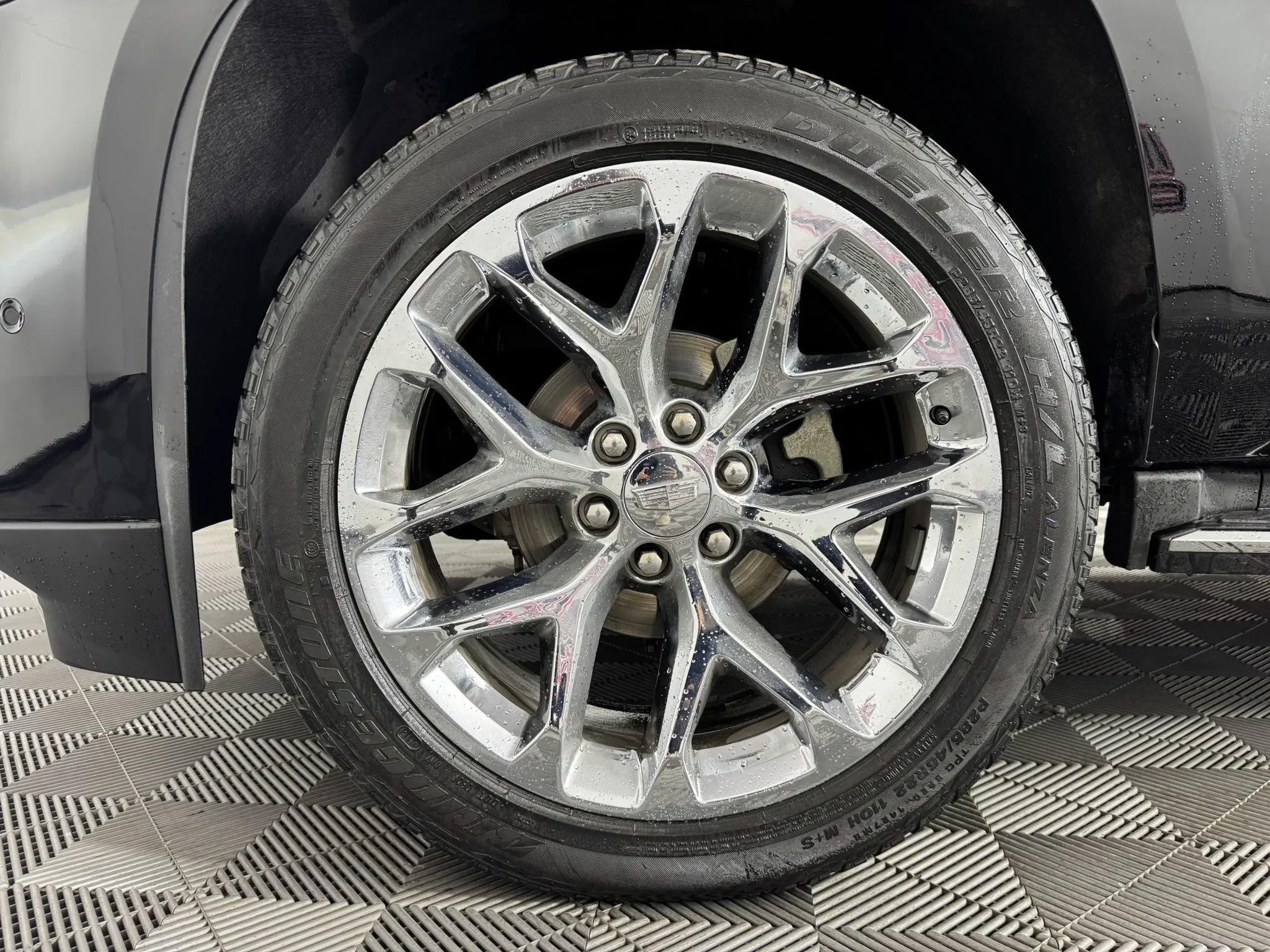 Used 2018 Cadillac Escalade Premium Luxury image 53