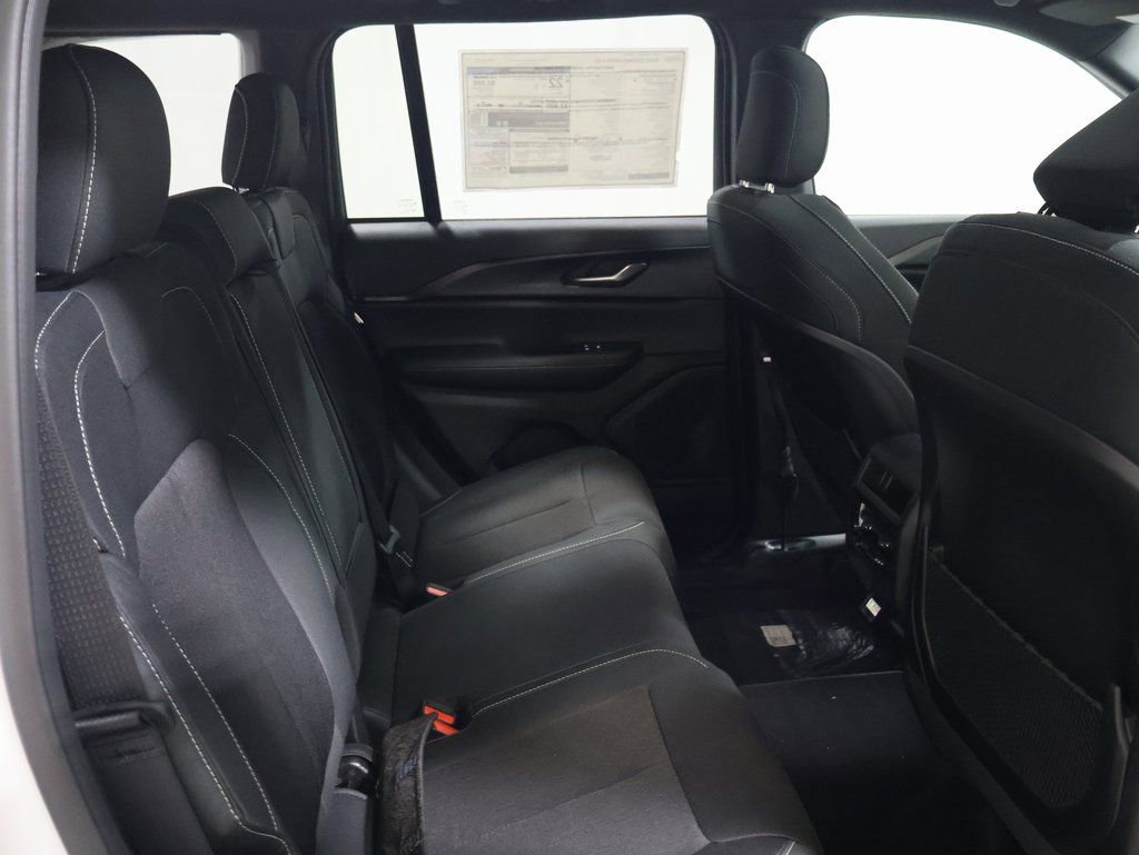 New 2025 Jeep Grand Cherokee Laredo X image 16