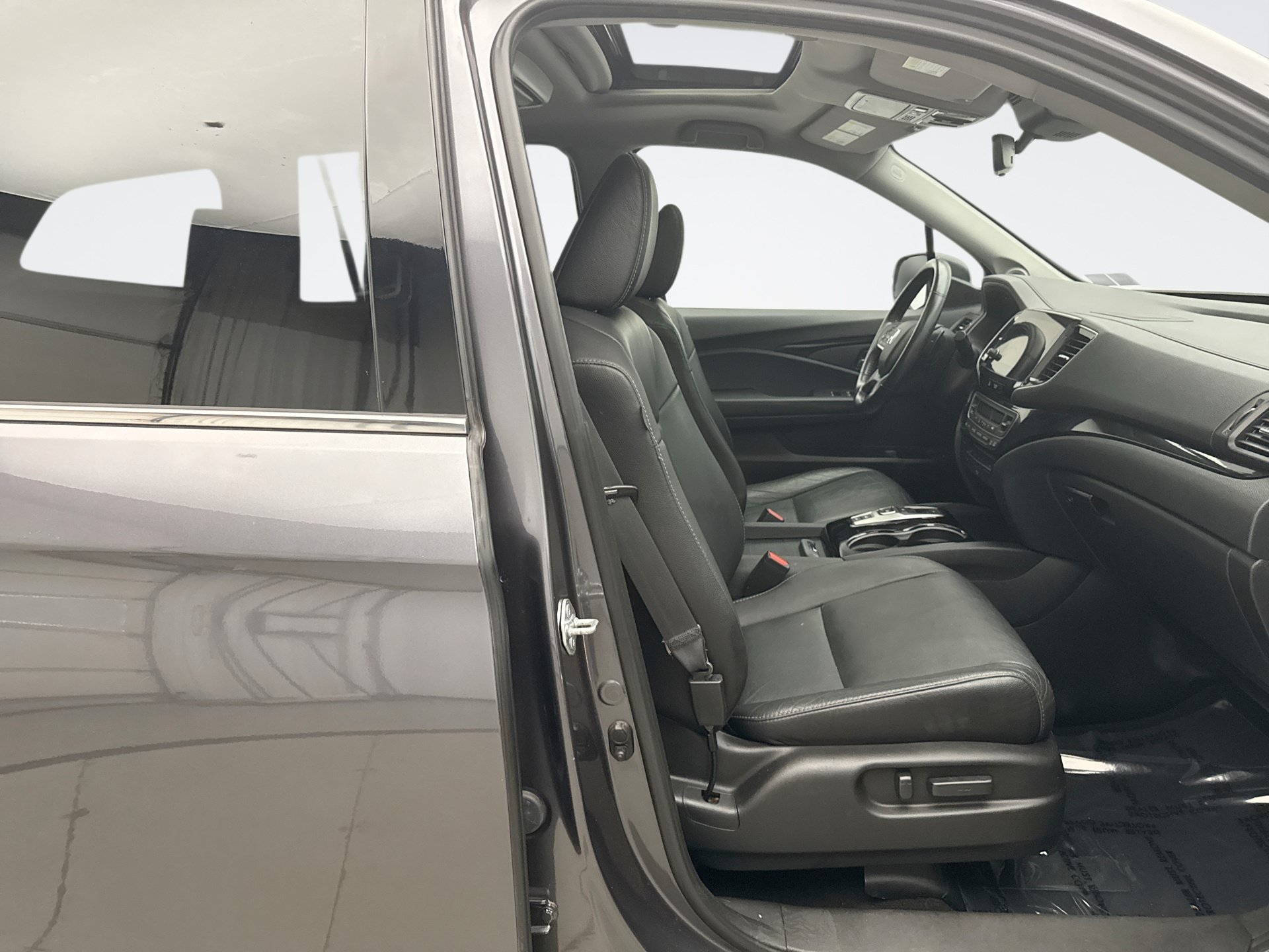 Used 2022 Honda Pilot Touring image 17
