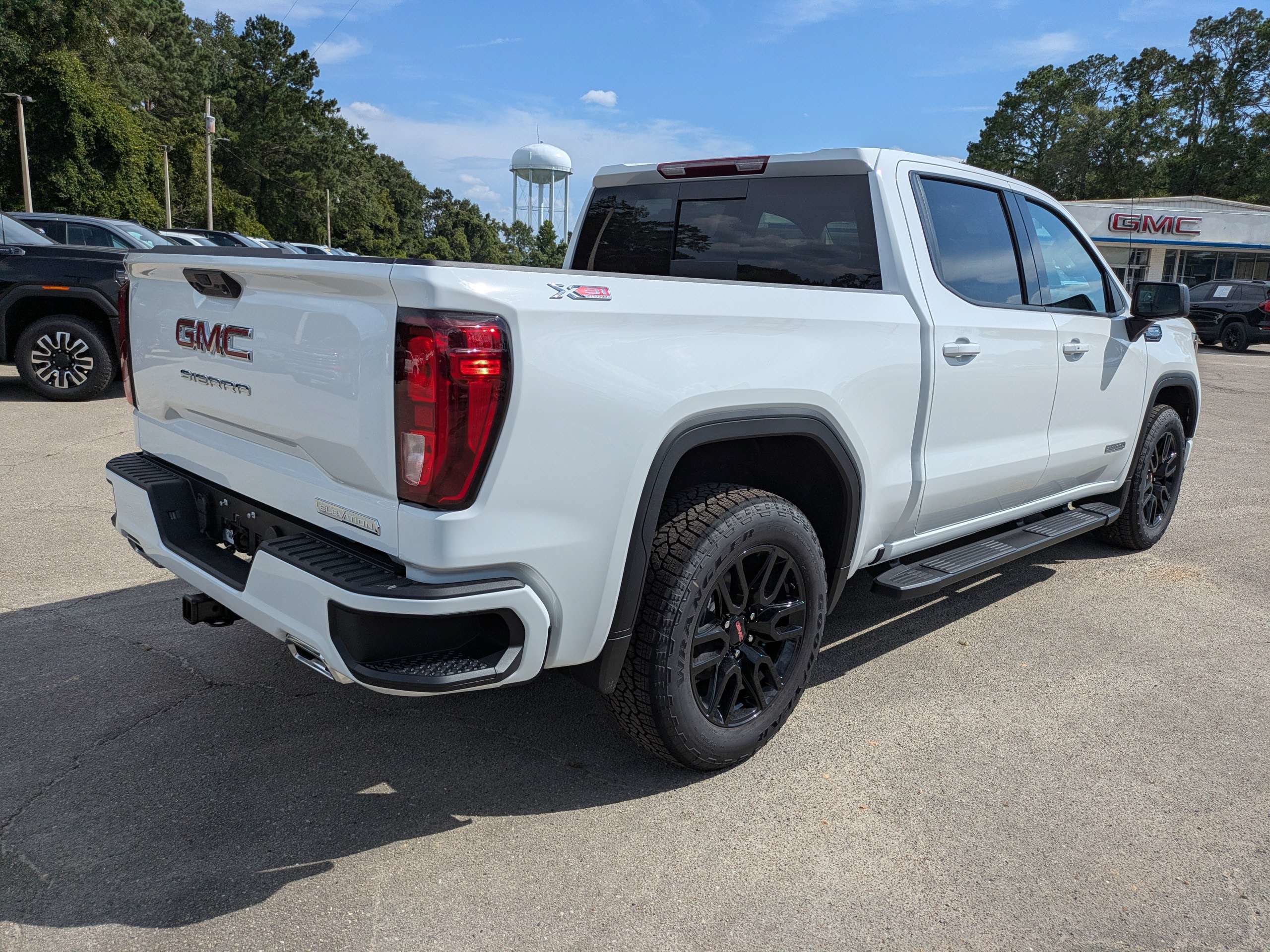 New 2026 GMC Sierra 1500 Elevation AWD/4WD image 4
