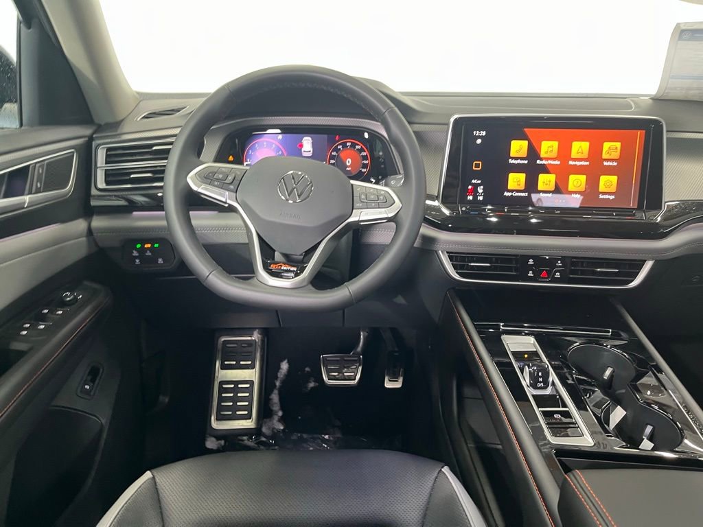 New 2026 Volkswagen Atlas Peak Edition image 18