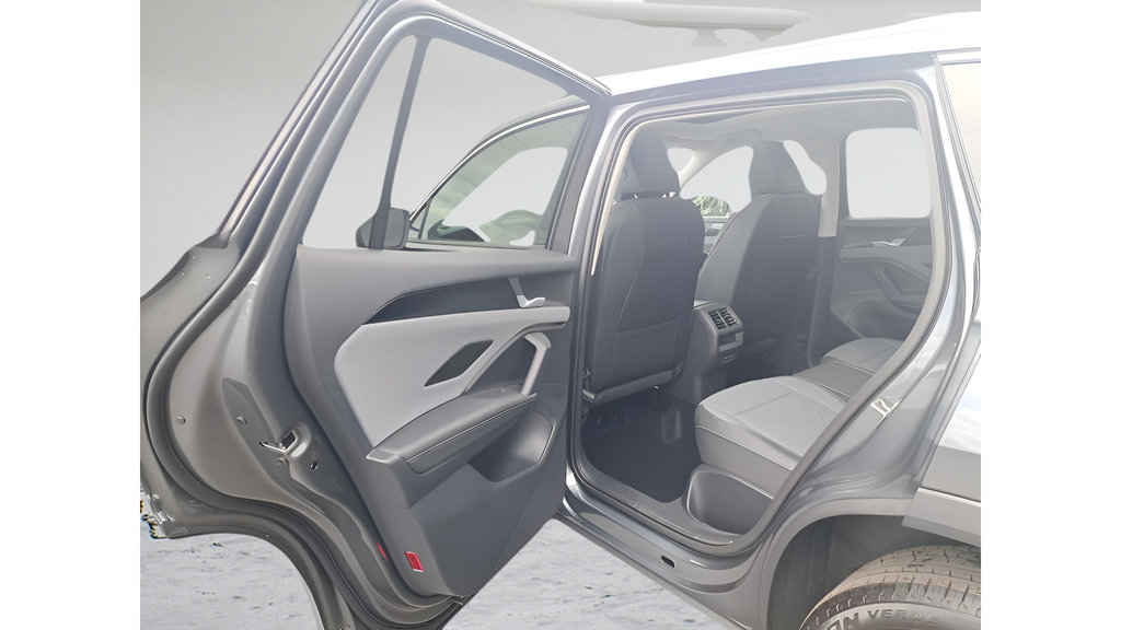 New 2026 Volkswagen Tiguan SE AWD/4WD image 26