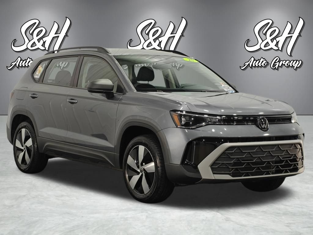 Used 2025 Volkswagen Taos S AWD/4WD image 2