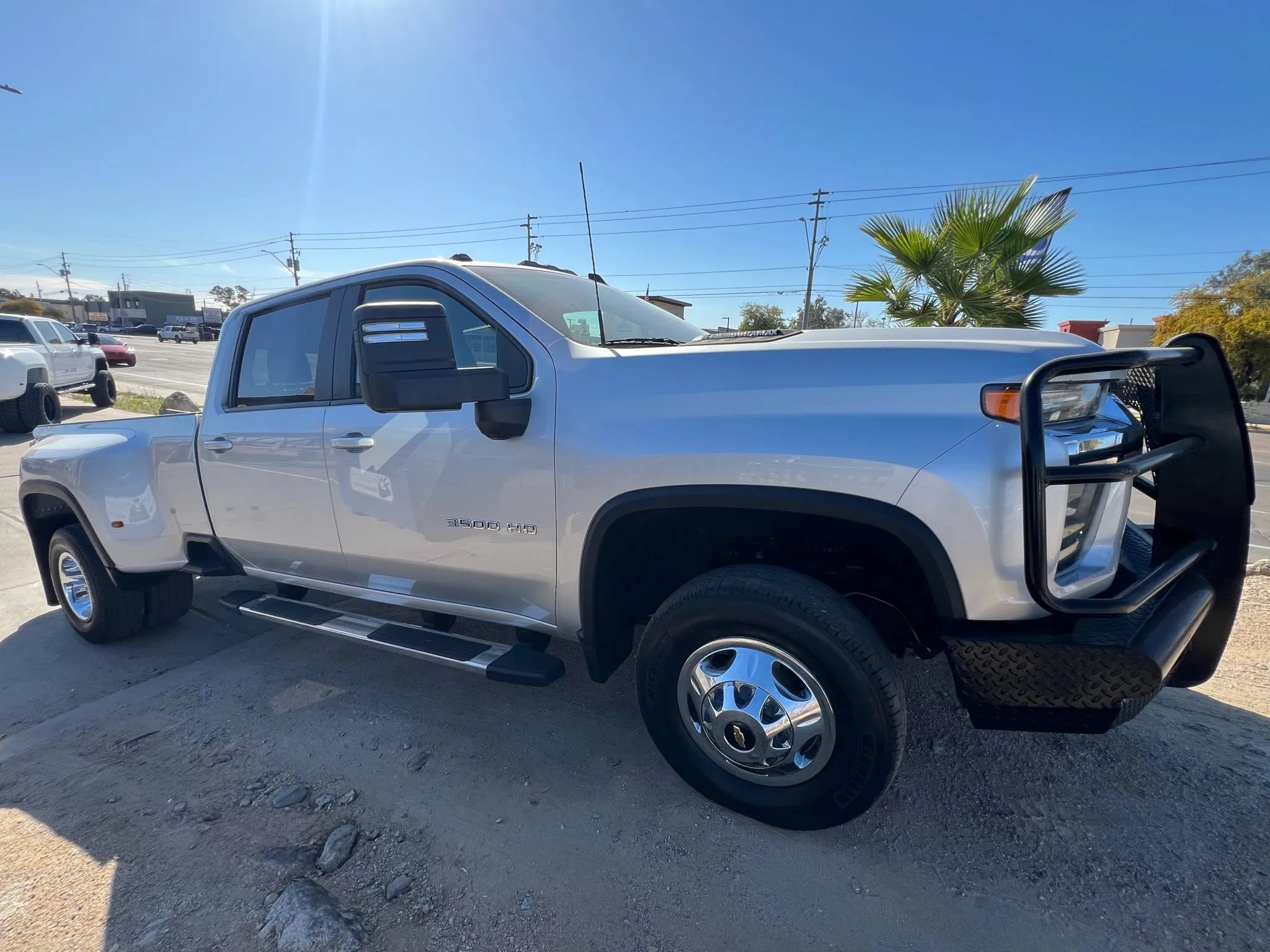 Used 2023 Chevrolet Silverado 3500 LT w/ Convenience Package AWD/4WD image 5