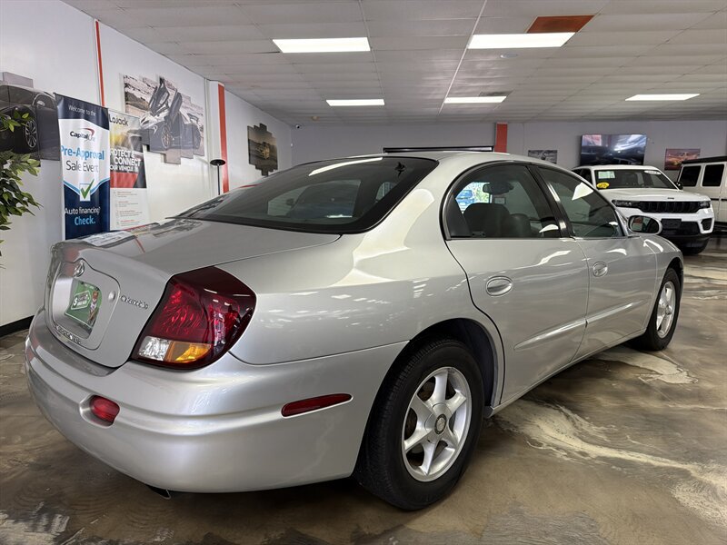 Used 2001 Oldsmobile Aurora 3.5 w/ Convenience Pkg FWD image 7