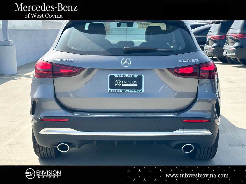 New 2025 Mercedes-Benz GLA 35 AMG 4MATIC image 10