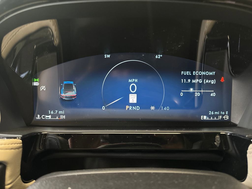 New 2026 Lincoln Corsair Premiere FWD image 2