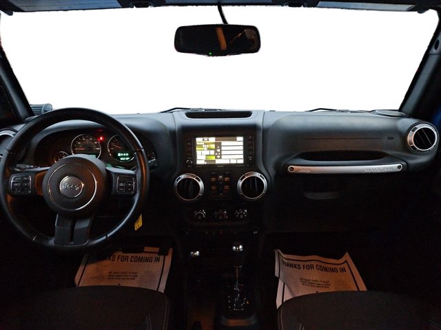 Used 2015 Jeep Wrangler Unlimited Sahara w/ Connectivity Group image 28